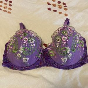 Purple bra with embroidery